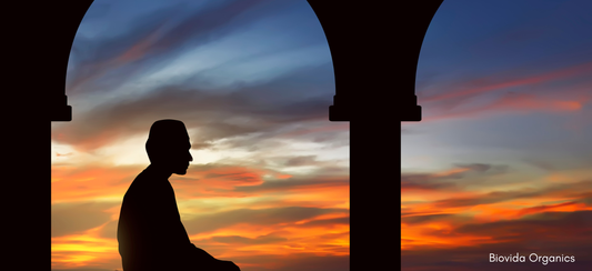 Le pouvoir du minimalisme pendant Ramadan : et si notre skincare adoptait la même sagesse ?